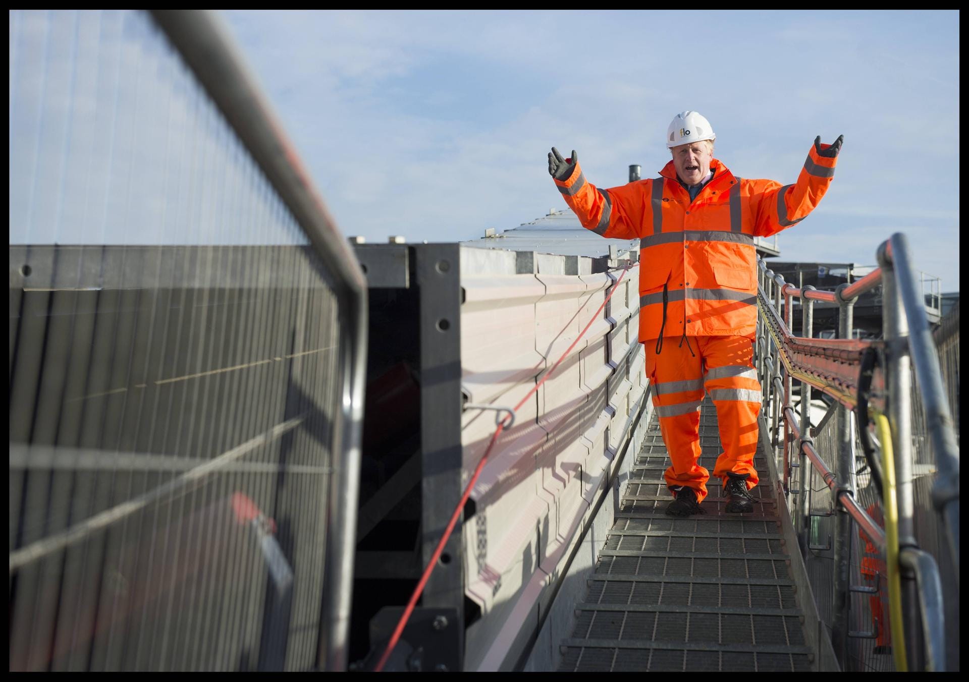 Klotzen statt kleckern: Boris Johnson besucht die Baustelle einer U-Bahn-Verlängerung in Nord-London.