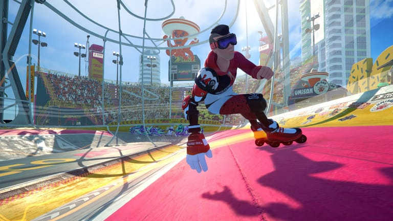 "Roller Champions": Action auf Inlineskates – beim neuen Spiel von Ubisoft treten zwei Teams gegeneinander an, um in einer ovalen Arena einen Ball durch ein rundes Tor zu befördern und damit Punkte zu sammeln.