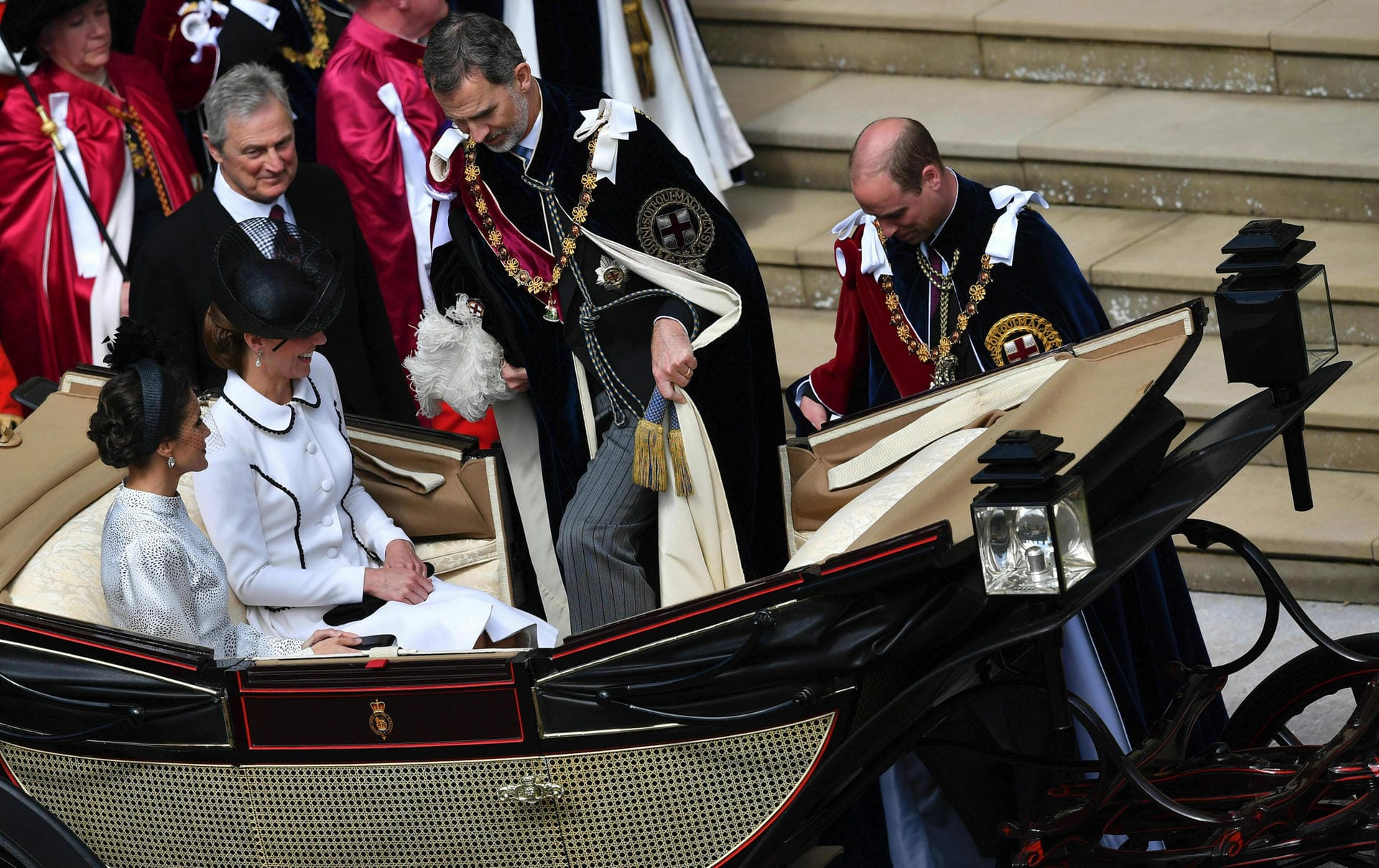 Prinz William und Herzogin Kate teilten sich ein Gefährt mit dem spanischen Königspaar.