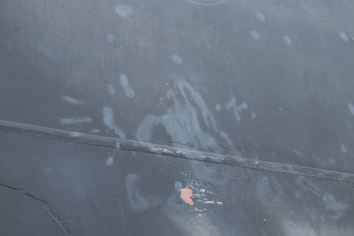 Das Foto soll laut US-Militär den Handabdruck einer Person zeigen, die eine nicht explodierte Mine von dem Boot entfernt hatte.