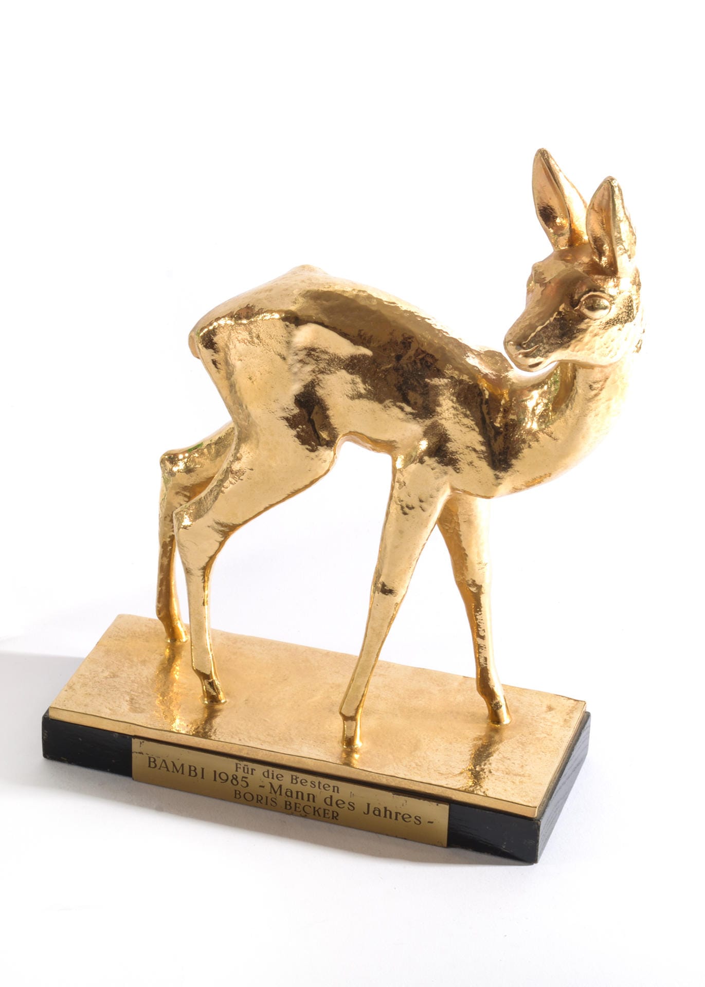 Die Bambi-Trophäe, mit der der ehemalige Tennisstars Boris Becker 1985 als "Mann des Jahres" ausgezeichnet wurde.