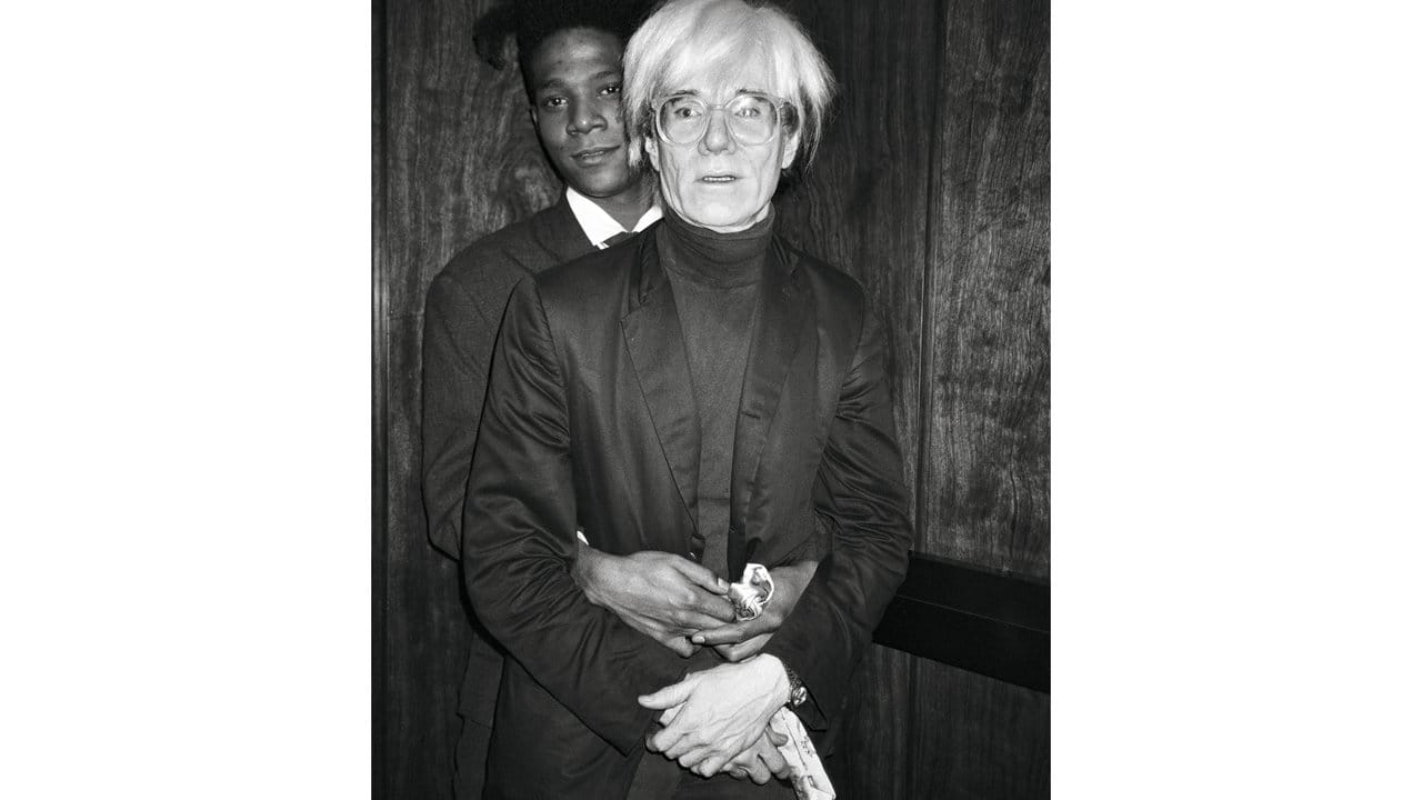 Jean-Michel Basquiat und Andy Warhol 1985 im Rockefeller Center.