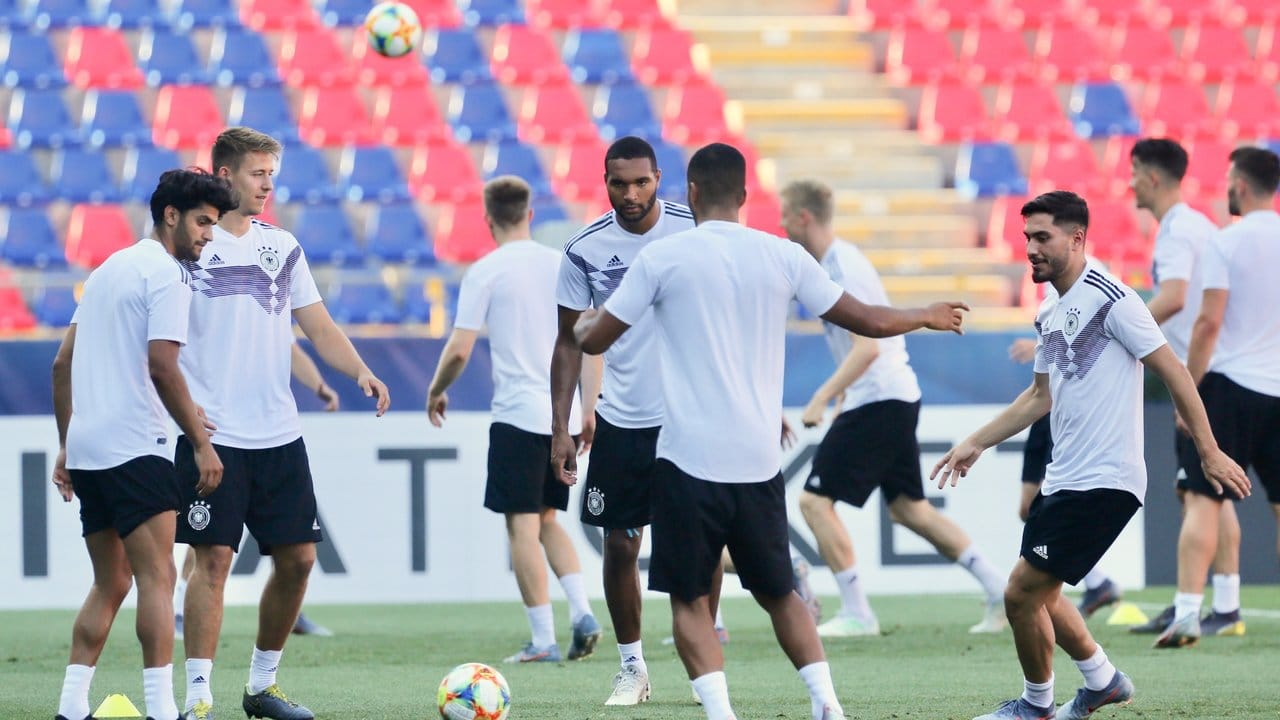 Training für das Halbfinale: Niemand in der deutschen U21-Mannschaft will die Rumänen unterschätzen.
