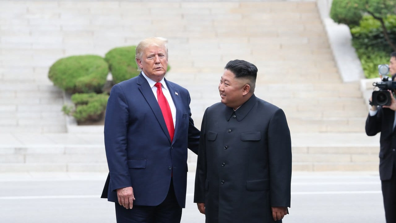 Donald Trump und Kim Jong Un bei ihrem Treffen in der entmilitarisierten Zone.