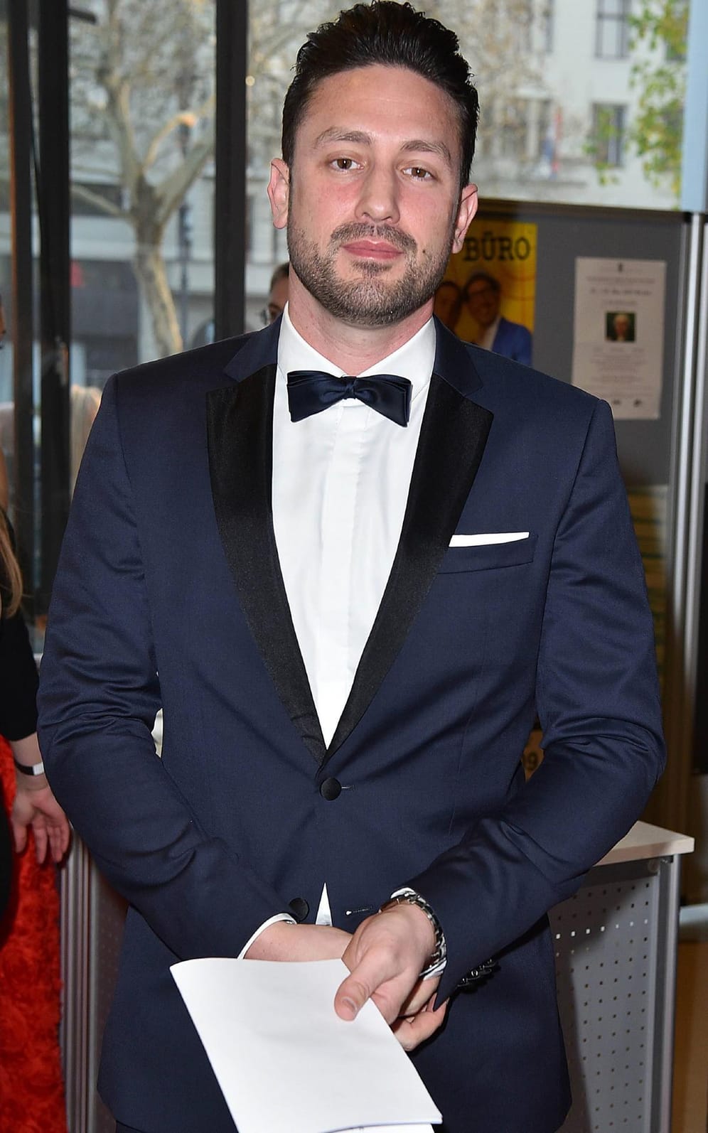 Daniel Völz verteilte 2018 die Rosen in der achten Staffel "Der Bachelor".