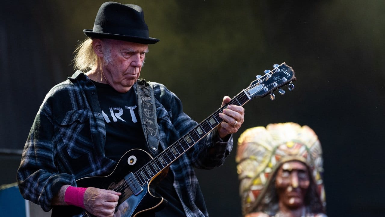 Gitarrenhäuptling Neil Young in Dresden.