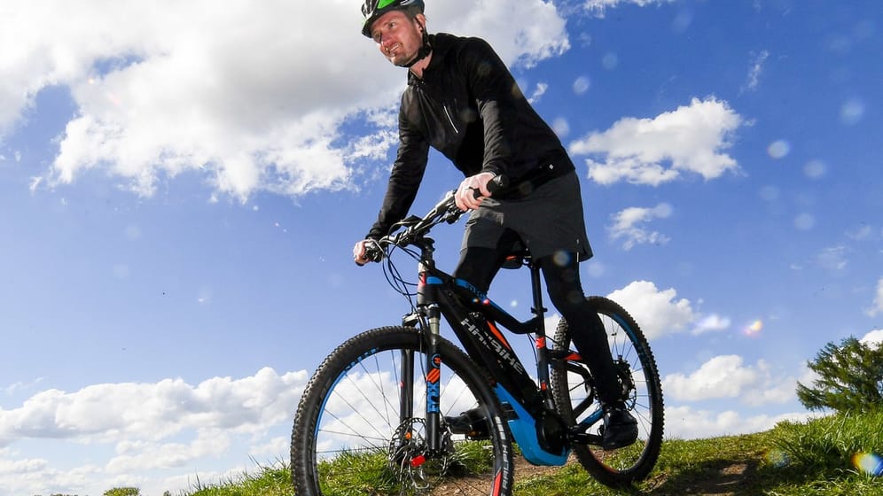 Mountainbiker könnten vom ABS besonders profitieren: Auf Schotter und anderem rutschigen Untergrund, blockieren die Räder beim Bremsen besonders rasch.