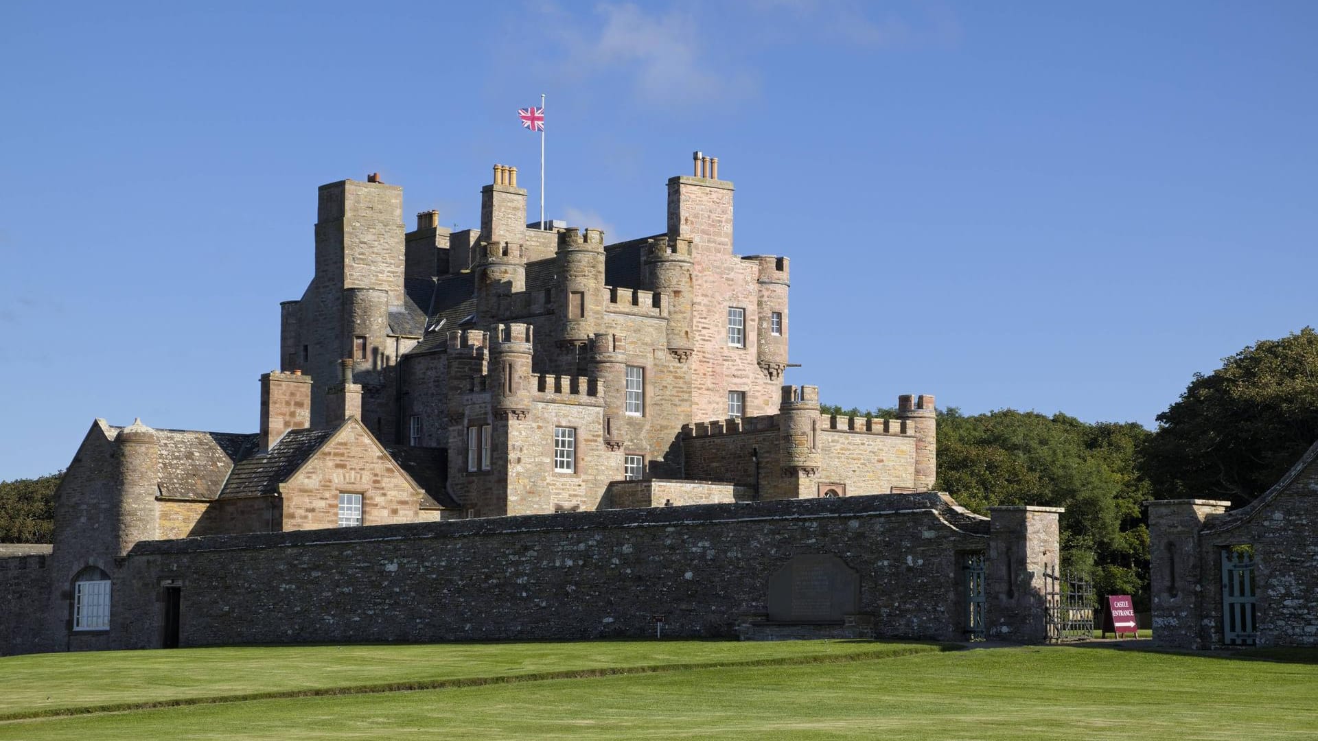 Castle of Mey: Prinz Charles hat auf dem Schlossgelände ein Bed and Breakfast eröffnet.