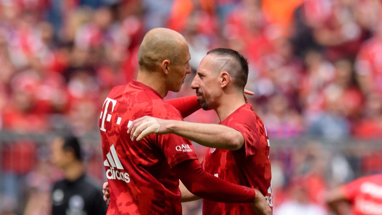 Prägten lange Zeit den FC Bayern: Arjen Robben (l) und Franck Ribery.
