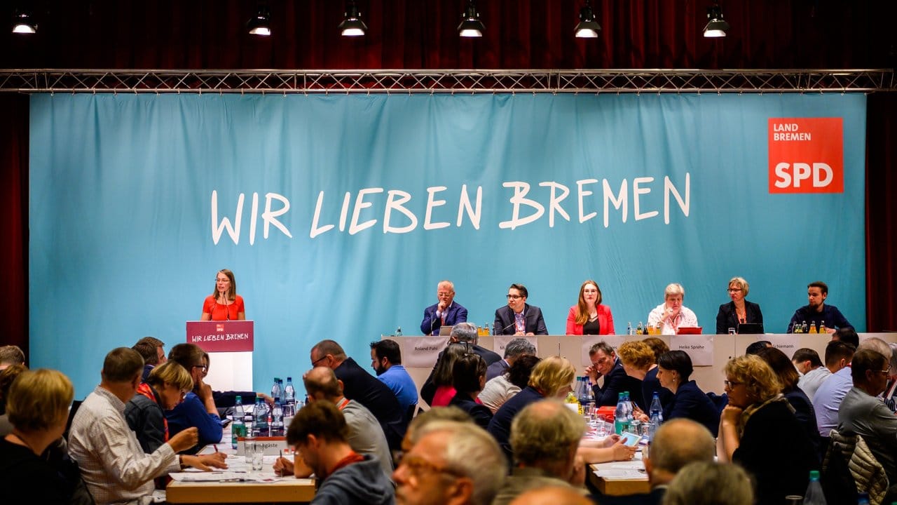 Die Bremer SPD hat bei einem außerordentlichen Parteitag dem rot-grün-roten Koalitionsvertrag zugestimmt.