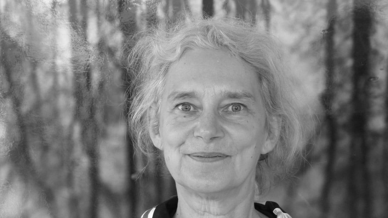Hanne Tügel ist Wissenschaftsjournalistin und Autorin des Buches "Sind wir noch ganz sauber?".