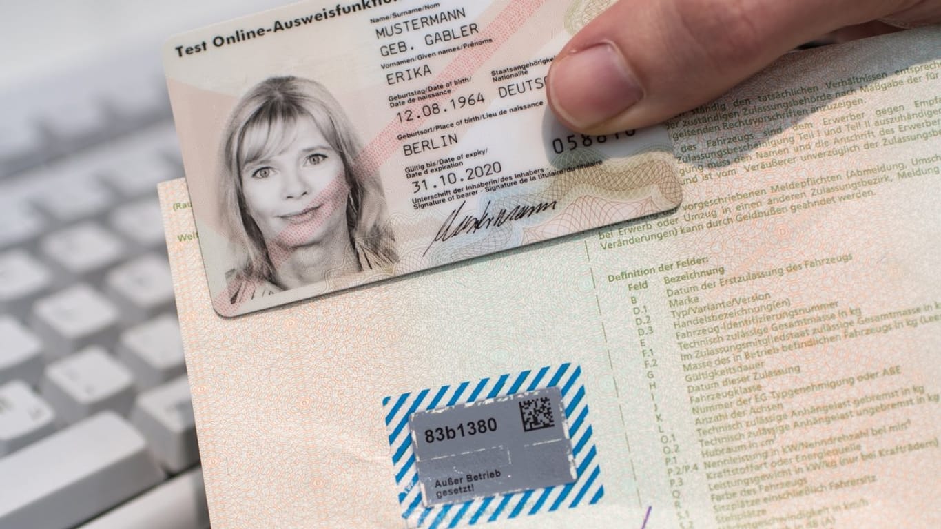 Wie Teuer Ist Ein Vorläufiger Personalausweis Was der elektronische Personalausweis bringt