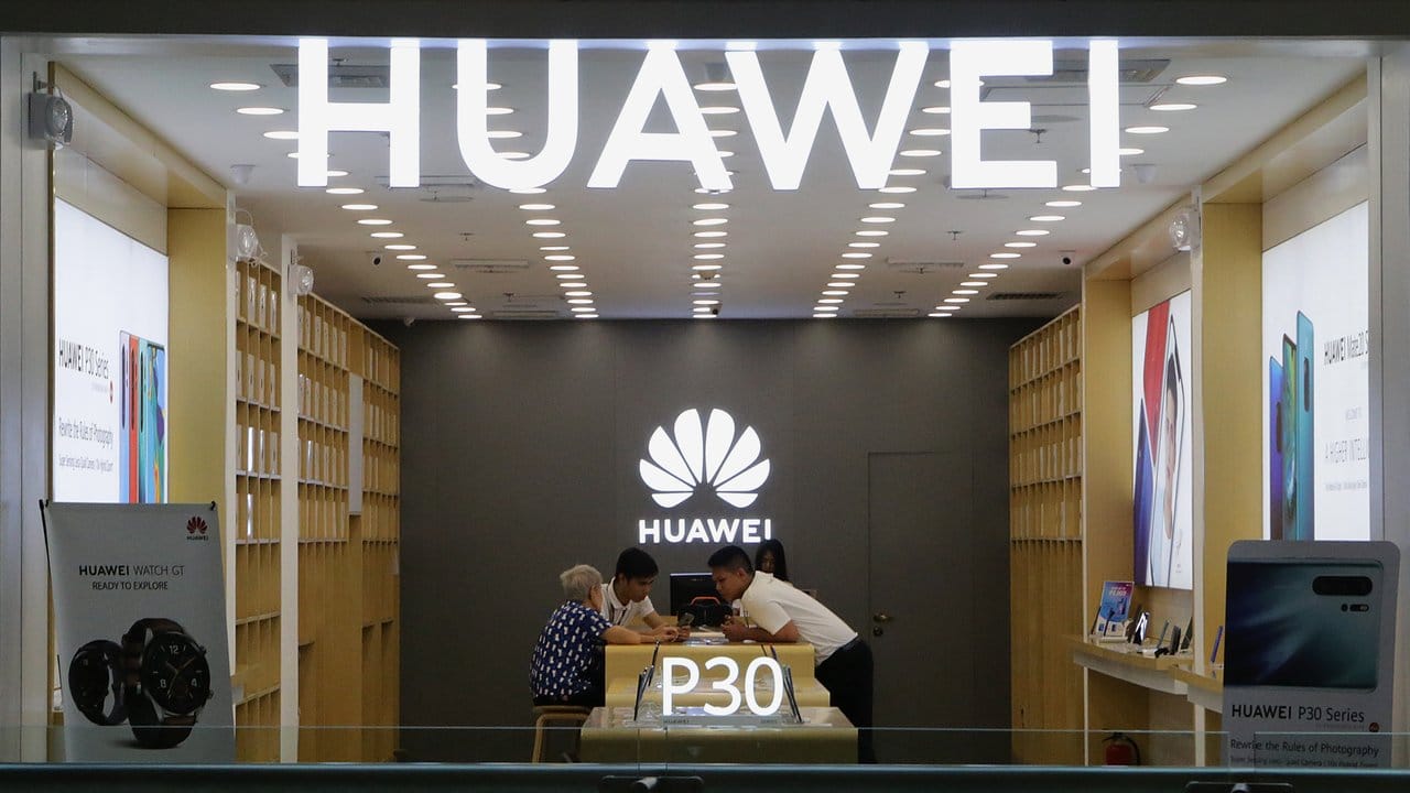 Chinas Telekomriese Huawei kann wieder auf Geschäfte mit US-Firmen hoffen.