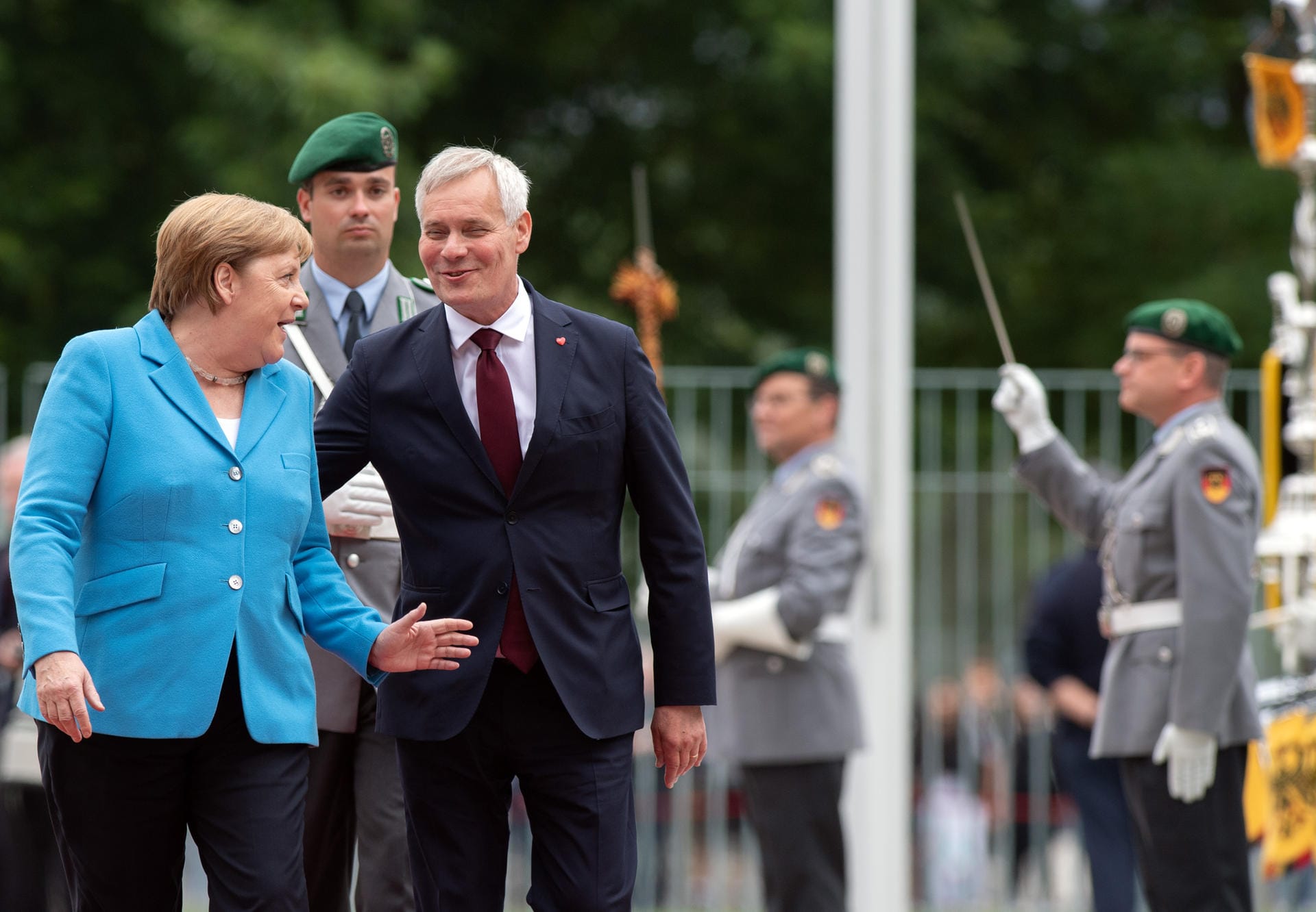 Sobald sich Merkel anschließend bewegte, hörte das Zittern auf.