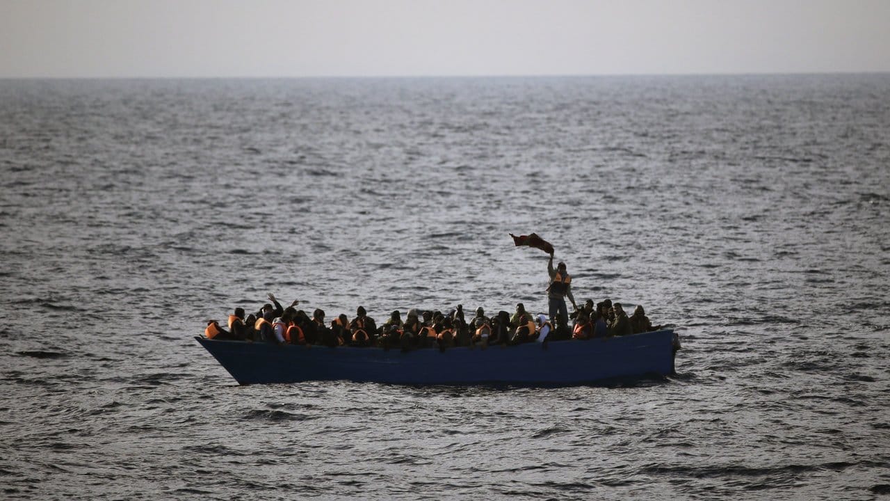 Flüchtlinge vor der Libyschen Küste.