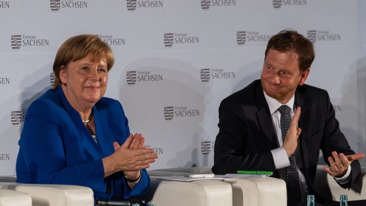 Bundeskanzlerin Angela Merkel wurde bei ihren Terminen von Sachsens Ministerpräsident Michael Kretschmer begleitet.
