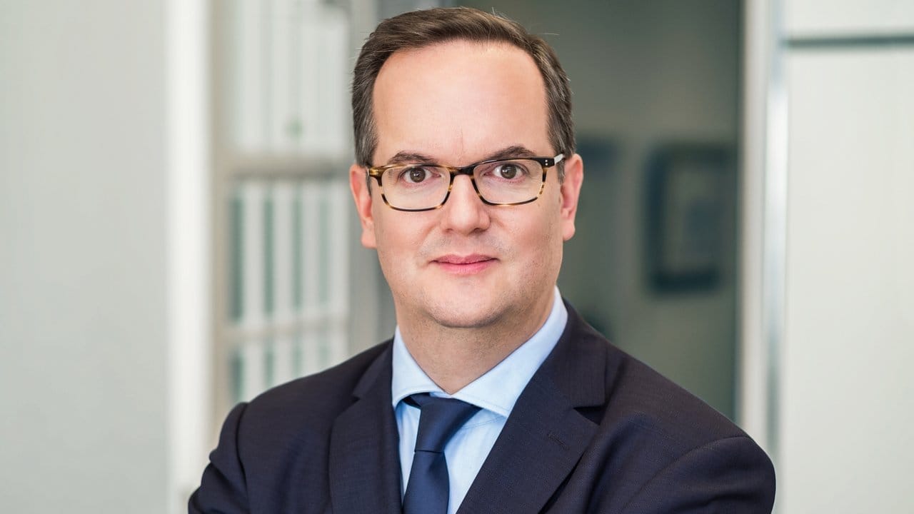 Dietmar Kurze ist Rechtsanwalt in Berlin sowie Geschäftsführer und Vorstand von VorsorgeAnwalt e.