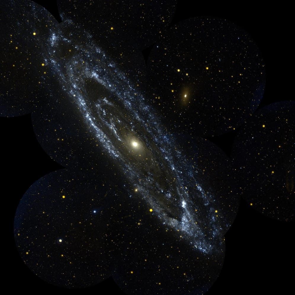 Dieses Bild stammt aus der Andromedagalaxie – der massivsten Galaxie der Milchstraße. Mit viel Glück lässt sich die Galaxie sogar von der Erde aus entdecken: Sie ist das fernste Objekt, das man ohne technische Hilfsmittel von der Erde aus sehen kann.