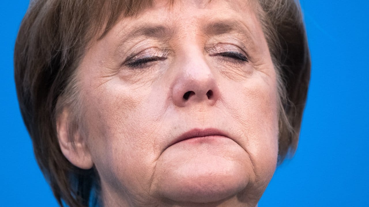 am Gesundheitszustand Merkels waren zuletzt Zweifel aufgekommen, weil sie bei mehreren öffentlichen Anlässen Zitteranfälle bekommen hatte.