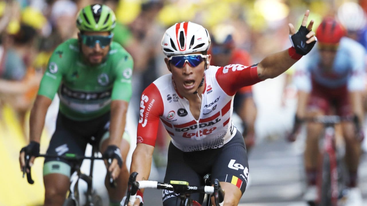 Caleb Ewan feiert seinen ersten Etappensieg bei einer Tour de France.