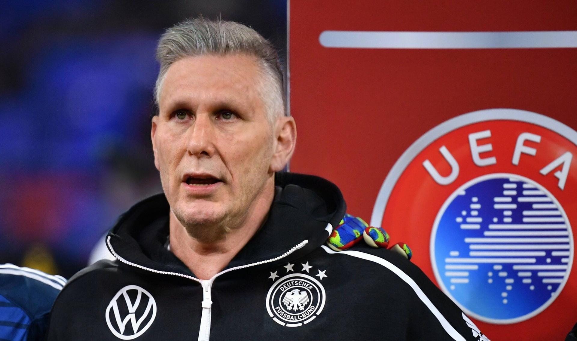 Niklas Süle, Chef der Bayern-Abwehr im Jahr 2047 – im Gespann mit Ludwig "Wiggerl" Hummels, der gerade von Borussia Dortmund zum deutschen Rekordmeister gewechselt ist.