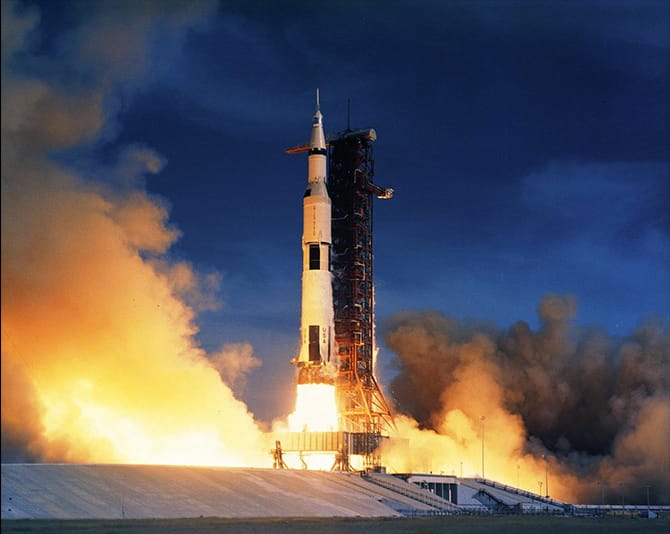 Auch Apollo 15 gelingt es am 30. Juli 1971, auf dem Mond zu landen.