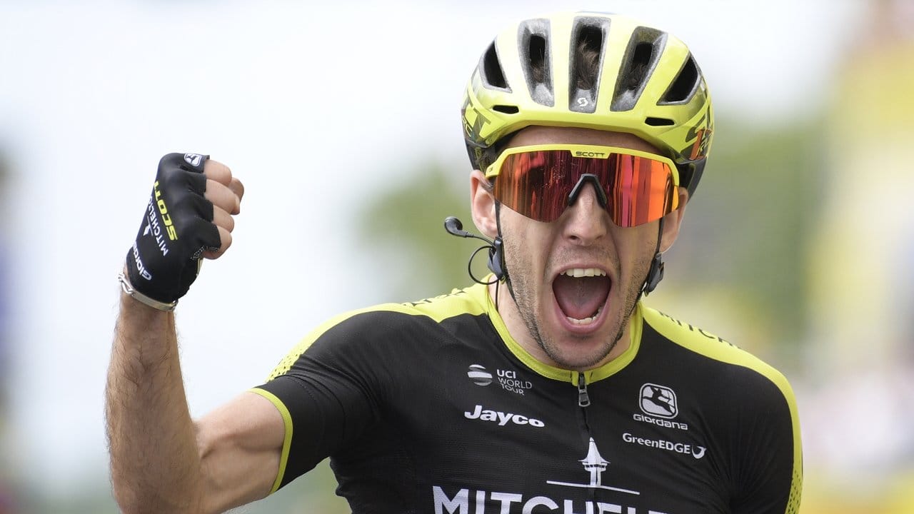 Simon Yates ist der Sieger der zwölften Etappe der Tour de France.