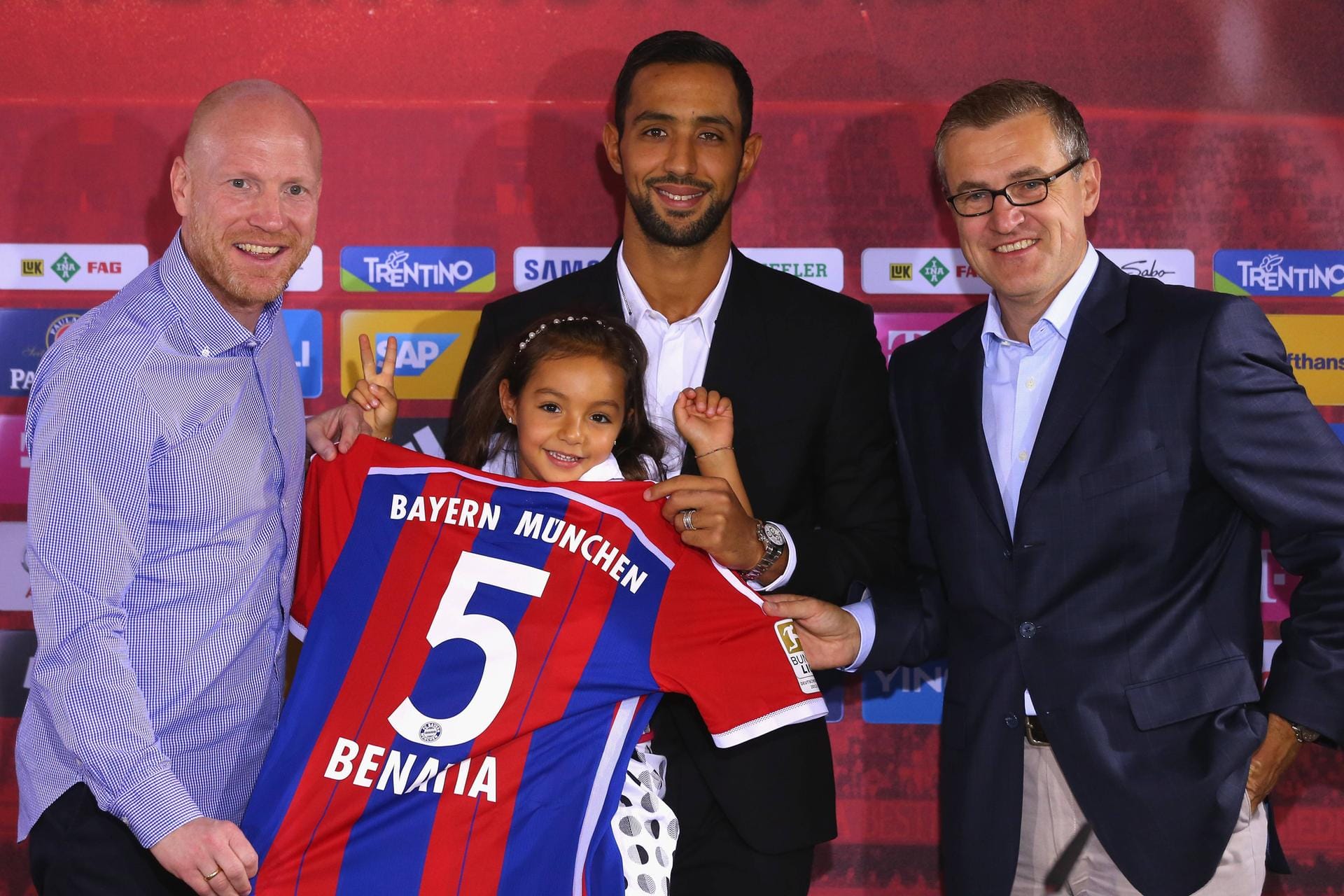 Mehdi Benatia (Mitte): Transferdatum: 27. August 2014. Ablöse: 28 Millionen Euro. Abgebender Verein: AS Rom.