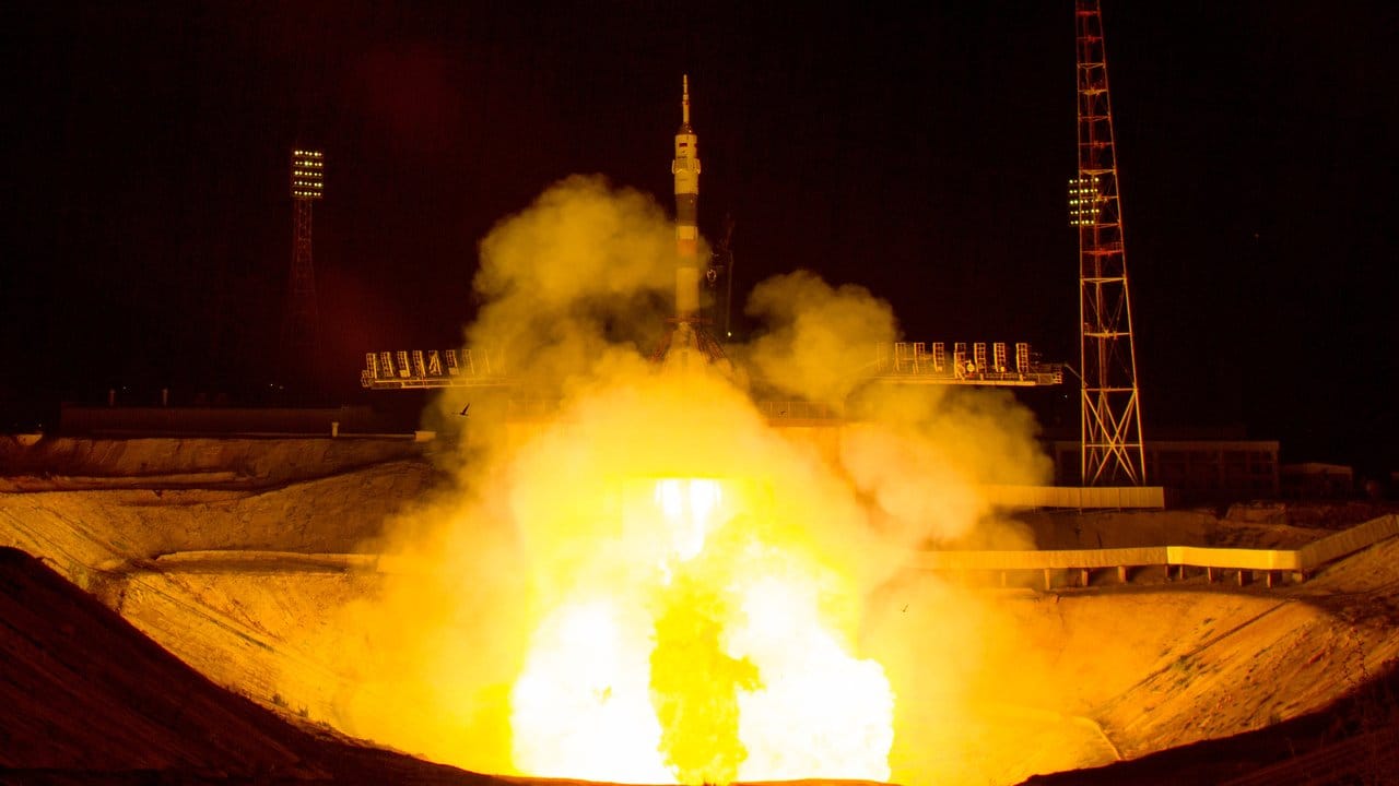 Sojus-Raketenstart im kasachischen Weltraumbahnhof Baikonur - an Bord: der italienische Esa-Astronaut Luca Parmitano, der Amerikaner Andrew Morgan und der russische Kosmonaut Alexander Skworzow.