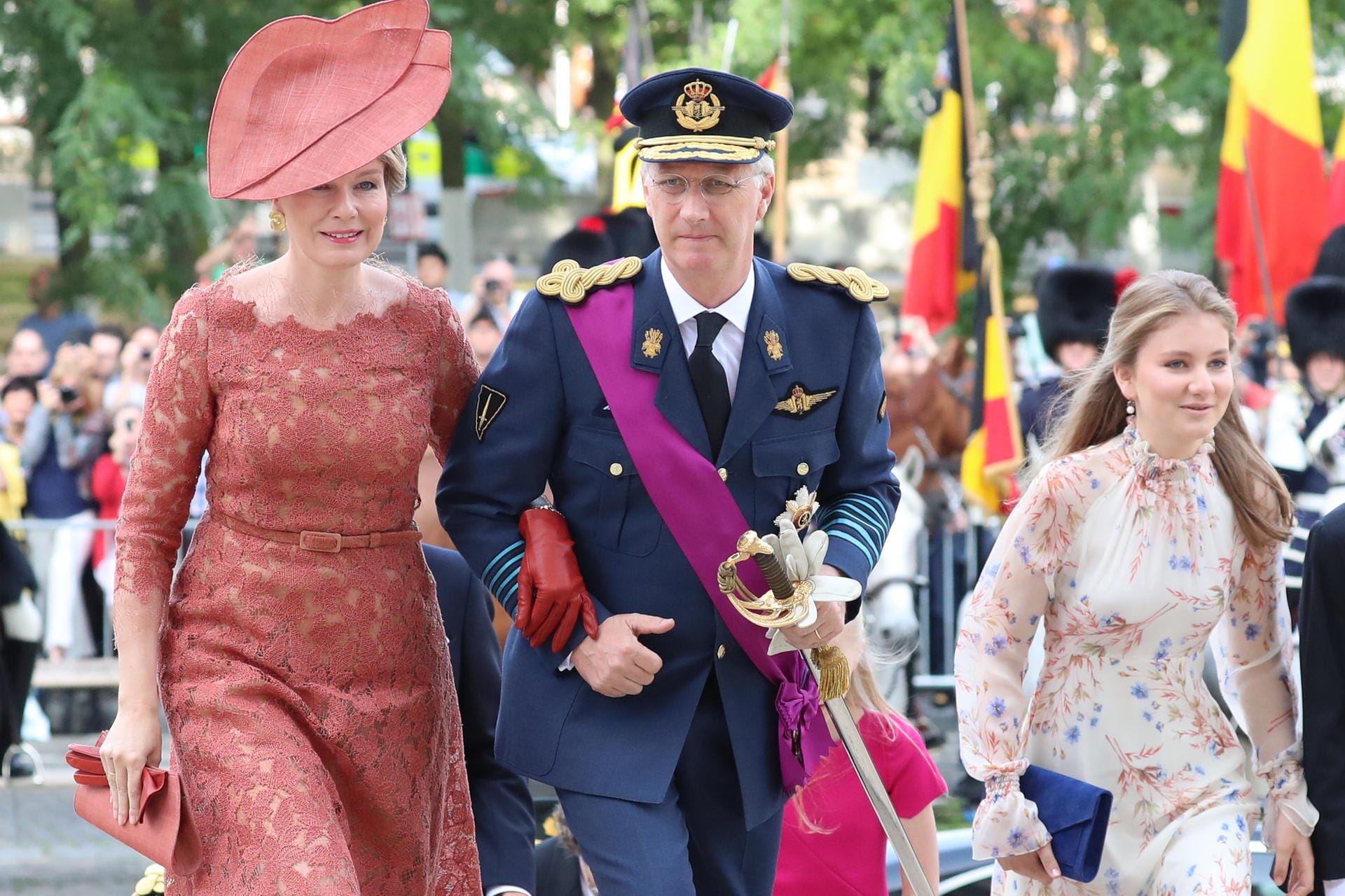 Königin Mathilde, König Philippe und Kronprinzessin Elisabeth von Belgien