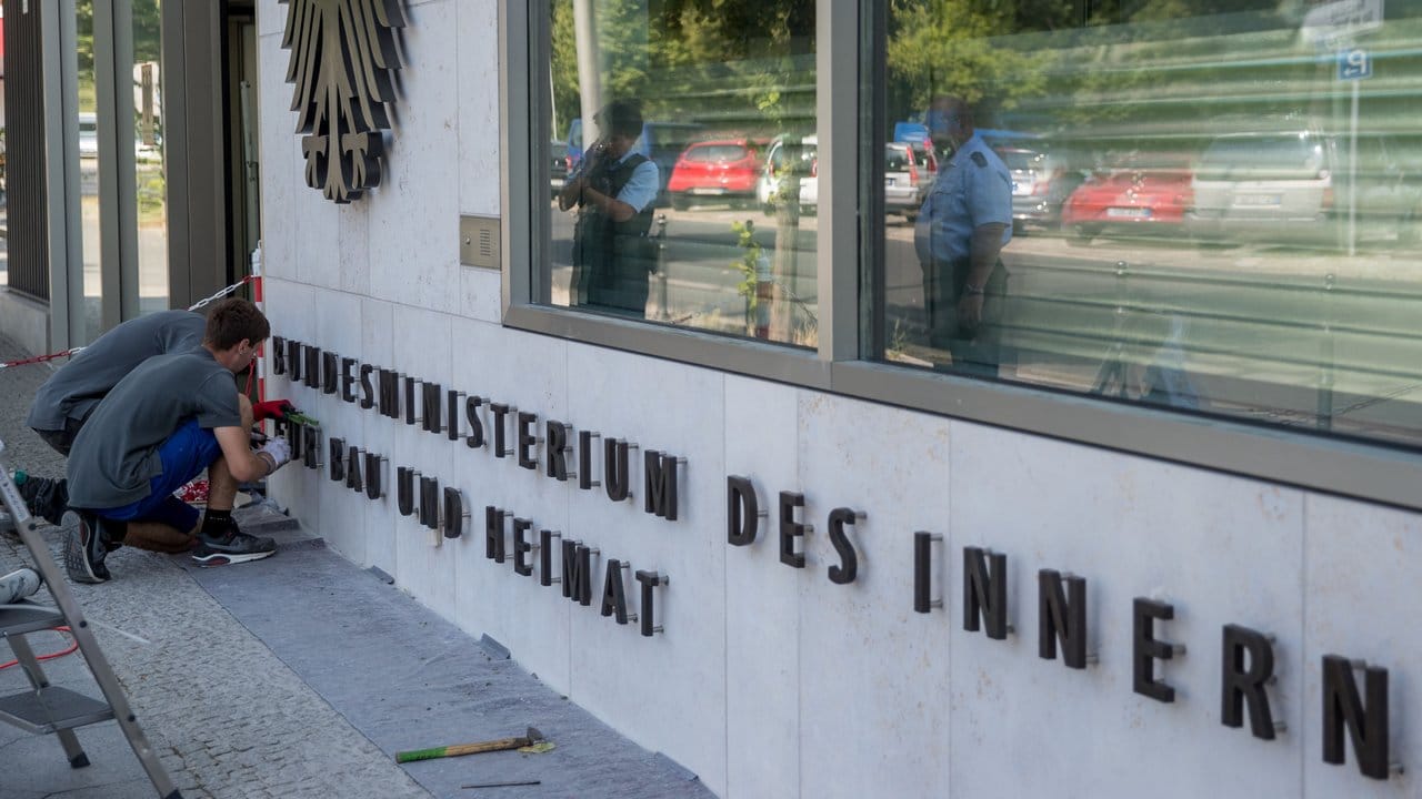 Das Innenministerium hat im ersten Halbjahr 78,7 Millionen Euro in externe Berater investiert.