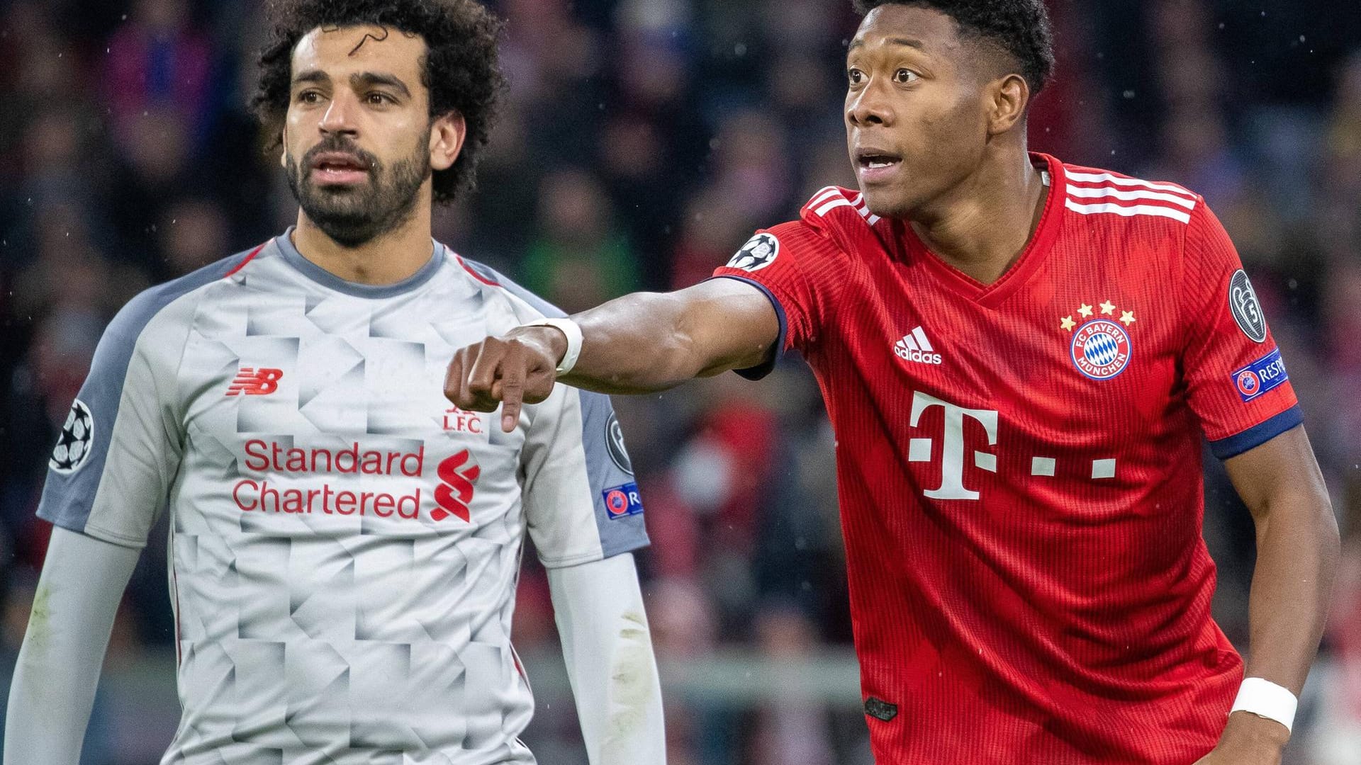 In der folgenden Bildergalerie sind die 20 wertvollsten Sportvereine der Welt und die Fußballklubs, die es in die Top 50 geschafft haben, zu sehen. Mit dabei sind der FC Bayern München (David Alaba, rechts) und der FC Liverpool (Mo Salah, links).