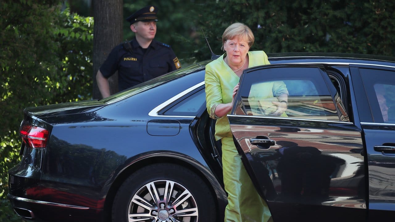 Bundeskanzlerin Angela Merkel kommt ohne ihren Mann zu den Bayreuther Festspielen. Bundeskanzlerin Angela Merkel kommt ohne ihren Mann zu den Bayreuther Festspielen.