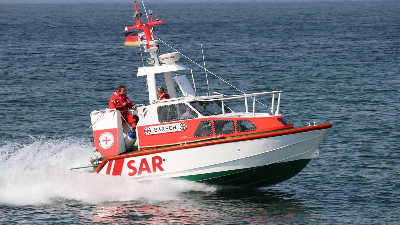 Das Seenotrettungsboot "Barsch" rettete Gauck aus dem Bodden.