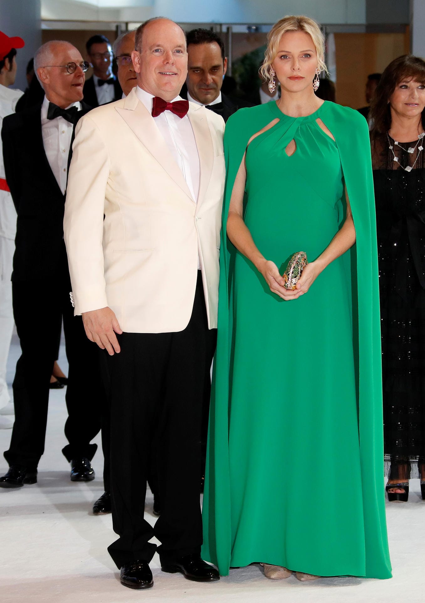 Albert und Charléne: Er trug ein helles Jackett, sie ein grünes Kleid.