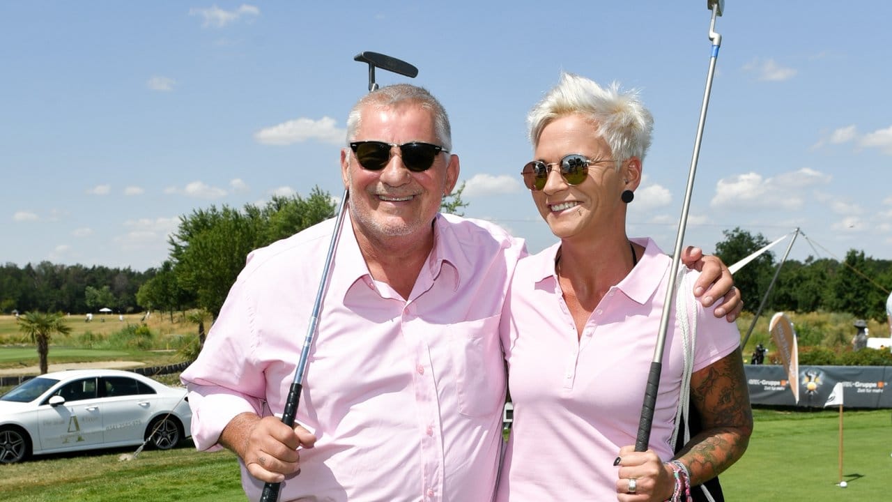 Partner-Look: Heinz Hoenig und seine Frau Annika Kärsten-Hoenig. Partner-Look: Heinz Hoenig und seine Frau Annika Kärsten-Hoenig.