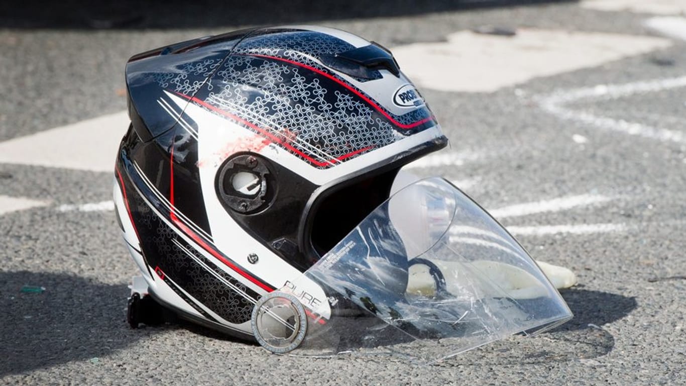 Wer tödliche Unfälle mit dem Motorrad verhindern will, sollte unbedingt ein oder mehrere Sicherheitstrainigseinheiten absolvieren.