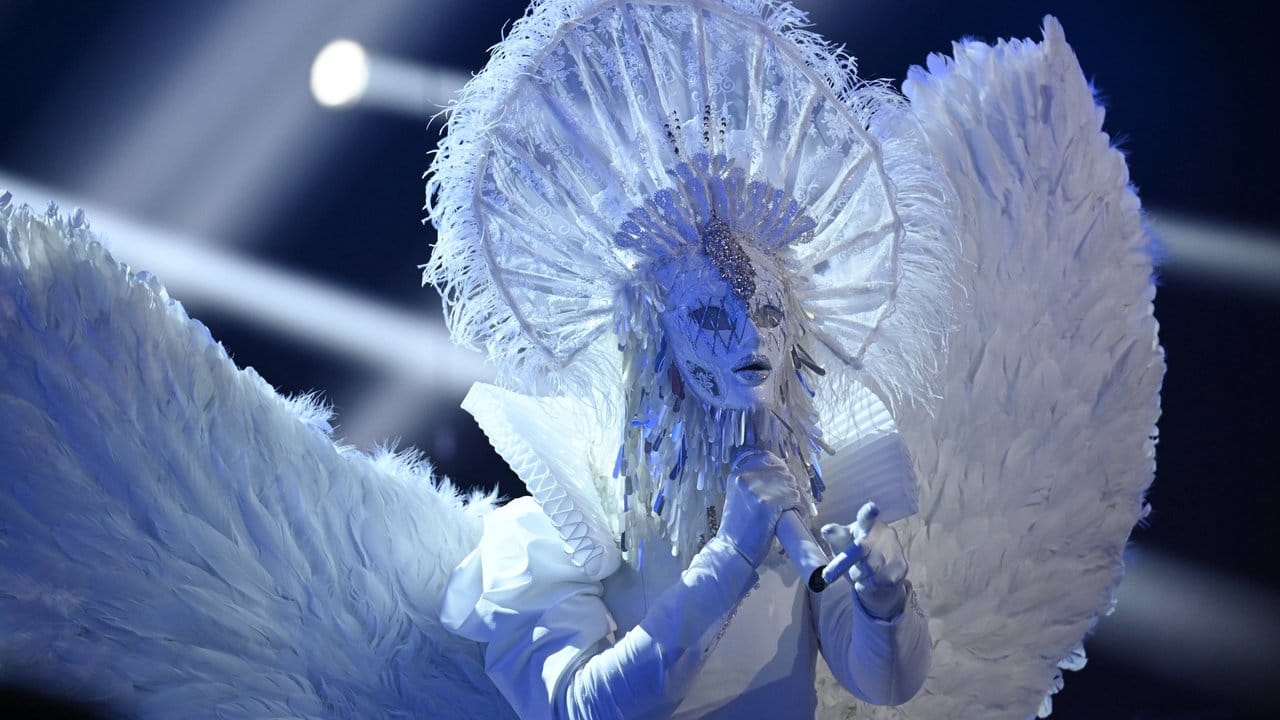 Der Engel in der ProSieben-Show "The Masked Singer". Der Engel in der ProSieben-Show "The Masked Singer".