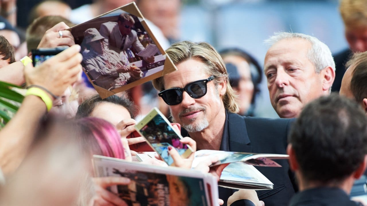 Ein Traum: Ein Autogramm oder ein Bild von Brad Pitt.