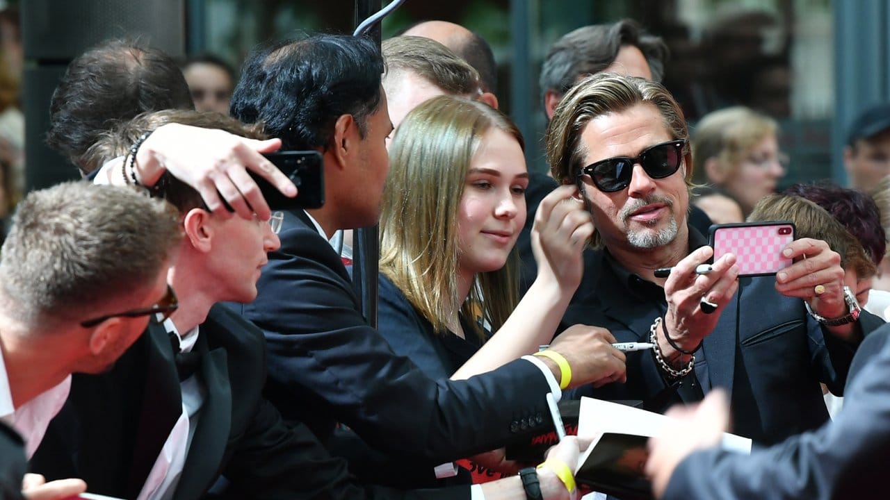 Ein Selfie fürs Leben mit Brad Pitt.
