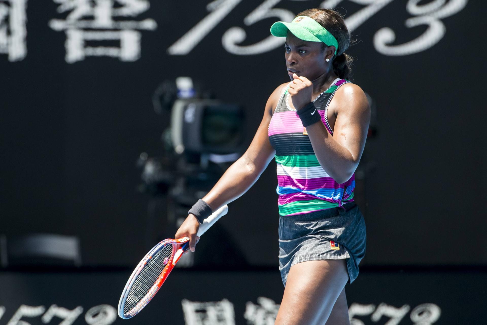 Platz 5: Sloane Stephens (USA / Tennis) – 9,6 Mio. (4,1 Mio. Preisgeld / 5,5 Mio. Werbeverträge). Platz 5: Sloane Stephens (USA / Tennis) – 9,6 Mio. (4,1 Mio. Preisgeld / 5,5 Mio. Werbeverträge).