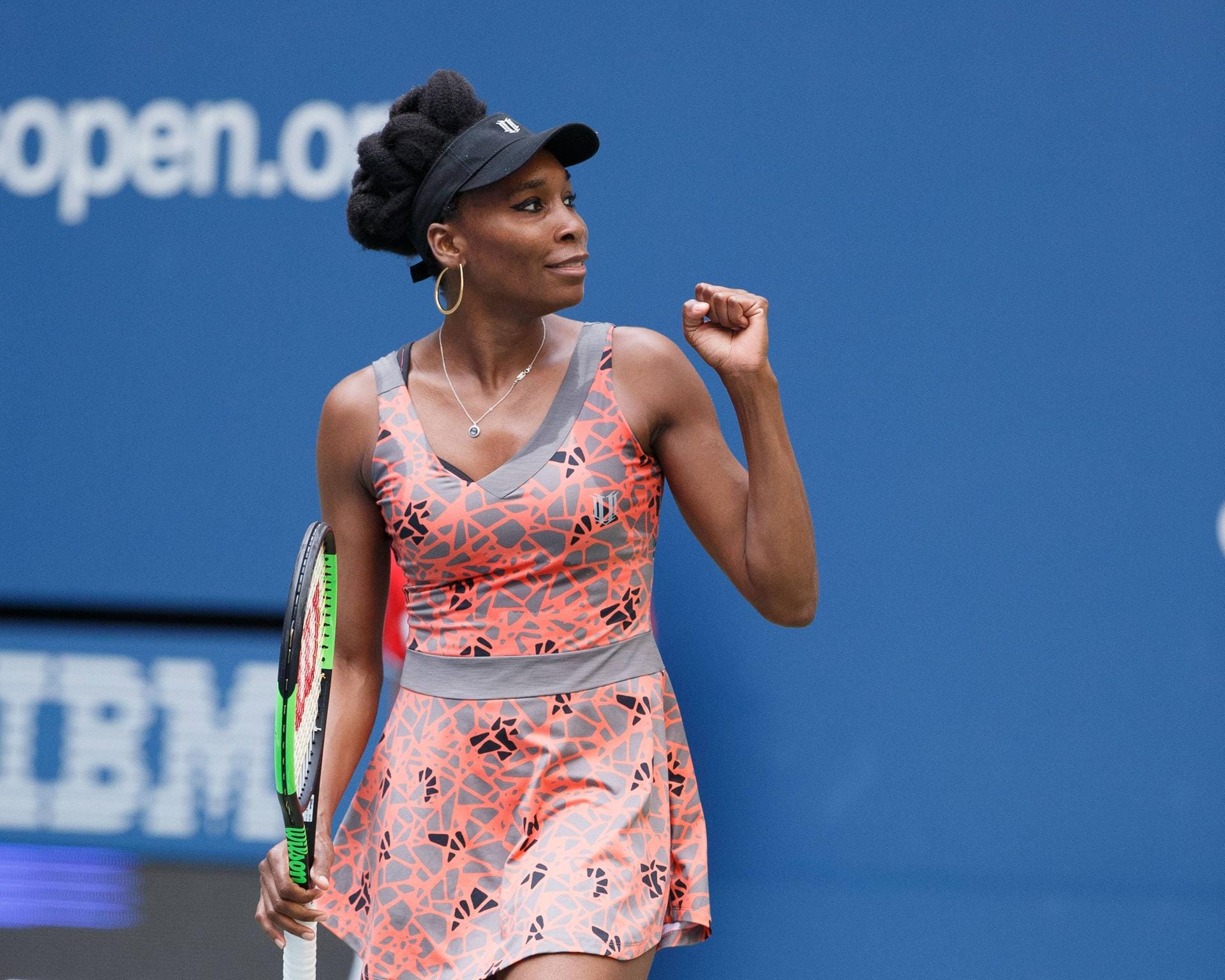 Platz 10: Venus Williams (USA / Tennis) – 5,9 Mio. (0,9 Mio. Preisgeld / 5 Mio. Werbeverträge). Platz 10: Venus Williams (USA / Tennis) – 5,9 Mio. (0,9 Mio. Preisgeld / 5 Mio. Werbeverträge).