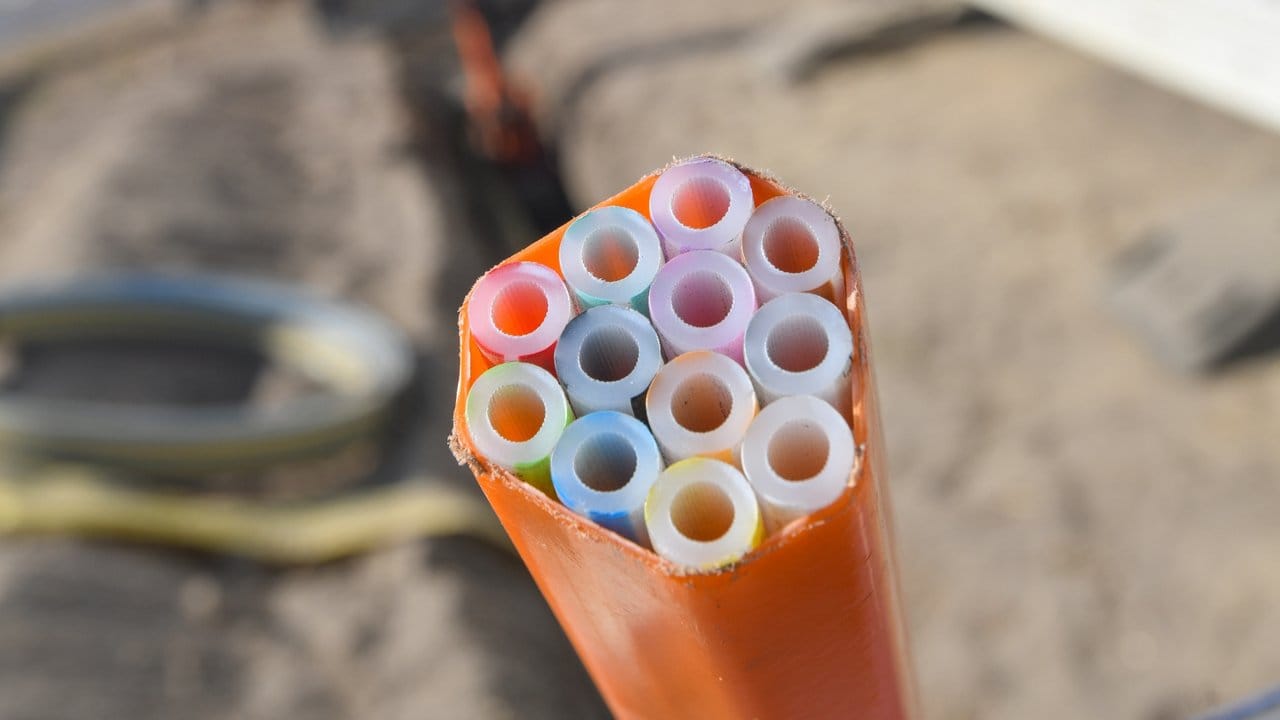 Viele örtliche Versorger starten Ausbauaktionen für Internet-Anschlüsse per Glasfaser.