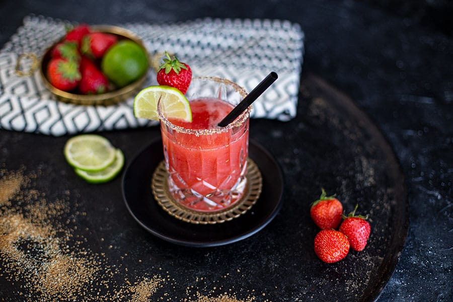 Erdbeer-Prosecco-Margarita: Für das Getränk benötigen Sie nur wenige Zutaten.