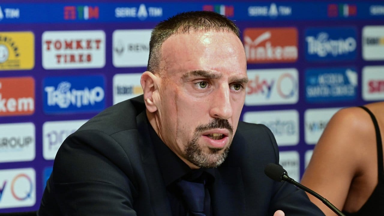 Franck Ribéry bei seiner offiziellen Vorstellung in Florenz.