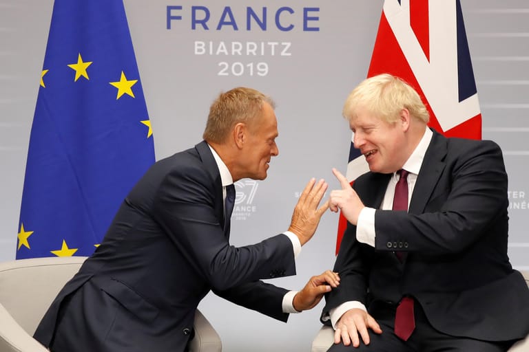 Heitere Stimmung, ernste Gespräche: Großbritanniens Premierminister Boris Johnson und Donald Tusk bei einem bilateralen Gespräch. Die EU wird nicht vom Backstop abrücken.