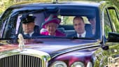 Prinz William saß auf dem Beifahrersitz. Die Queen und Herzogin Meghan fuhren auf der Rückbank mit.