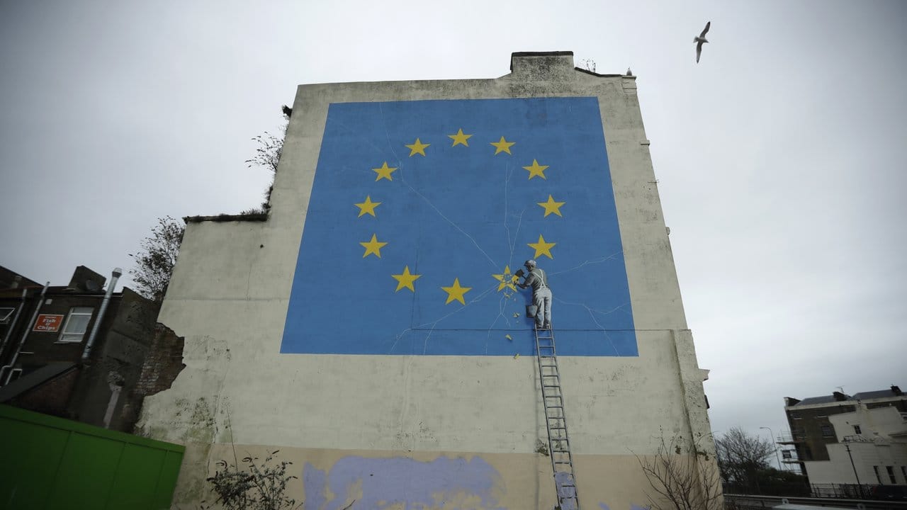 Seit dem Frühjahr 2017 war Banksys Brexit-Werk in Dover zu sehen.