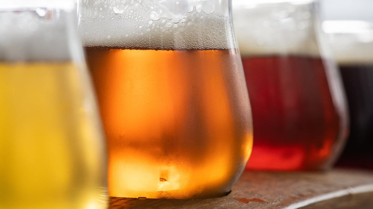 Wer zum ersten Mal Craft-Bier trinkt, hat die Qual der Wahl.