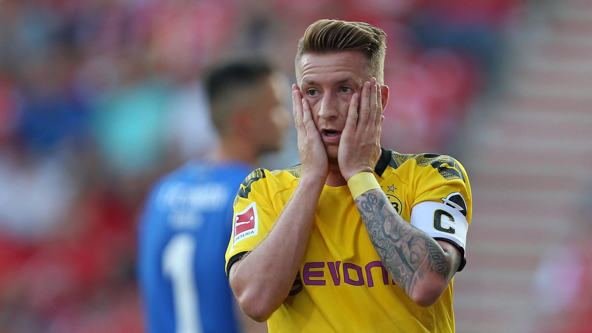 Marco Reus (Kapitän Borussia Dortmund): "Wir haben uns einfach im gesamten Spiel komplett dumm angestellt. Wir hatten zwischendurch ein paar gute Lösungen gehabt, aber im letzten Drittel nicht gut ausgespielt und wenn wir es gut ausgespielt haben, dann machen wir die Tore nicht. Nach dem 1:1 waren wir gut drin und haben das Tempo bestimmt. Es war insgesamt zu wenig."